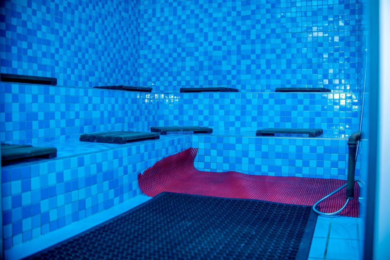 Hera Hotel 坎帕拉 外观 照片