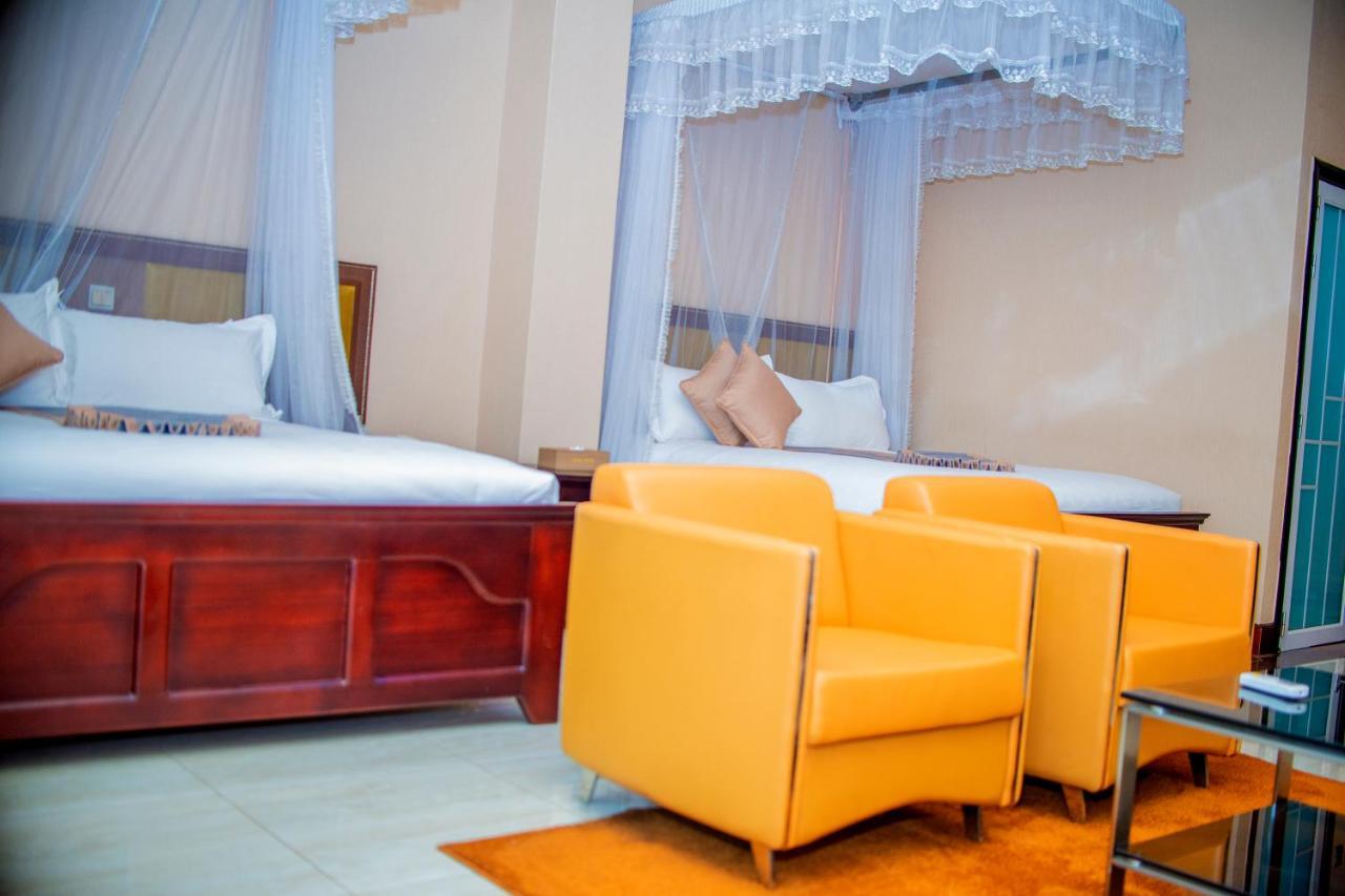 Hera Hotel 坎帕拉 外观 照片