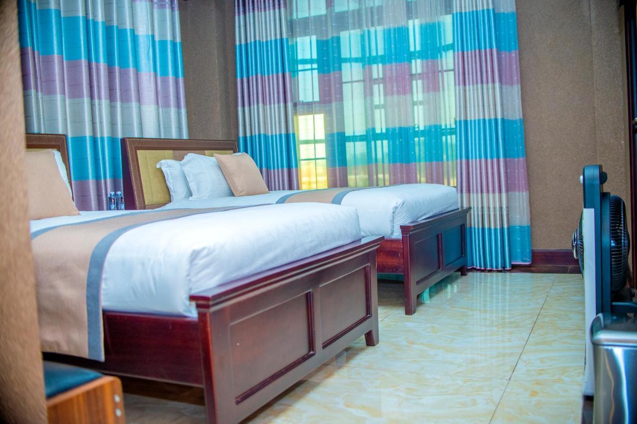 Hera Hotel 坎帕拉 外观 照片
