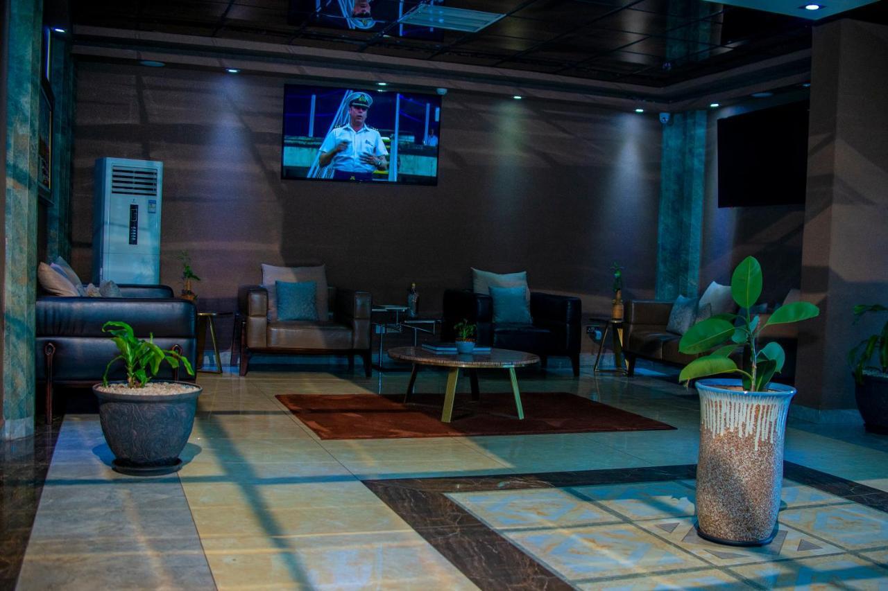 Hera Hotel 坎帕拉 外观 照片