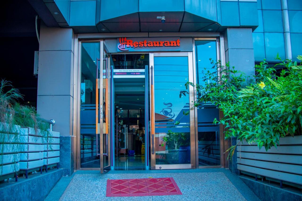 Hera Hotel 坎帕拉 外观 照片