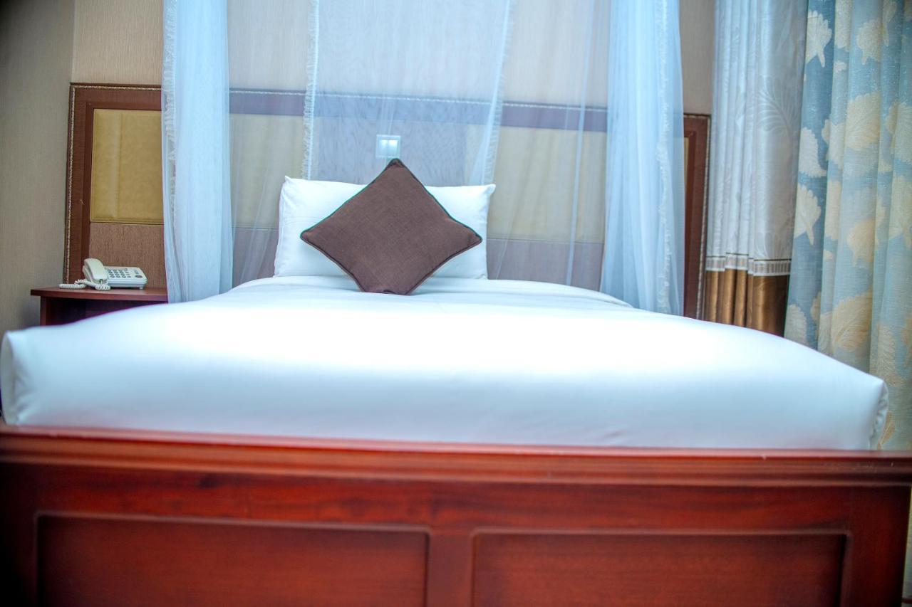 Hera Hotel 坎帕拉 外观 照片